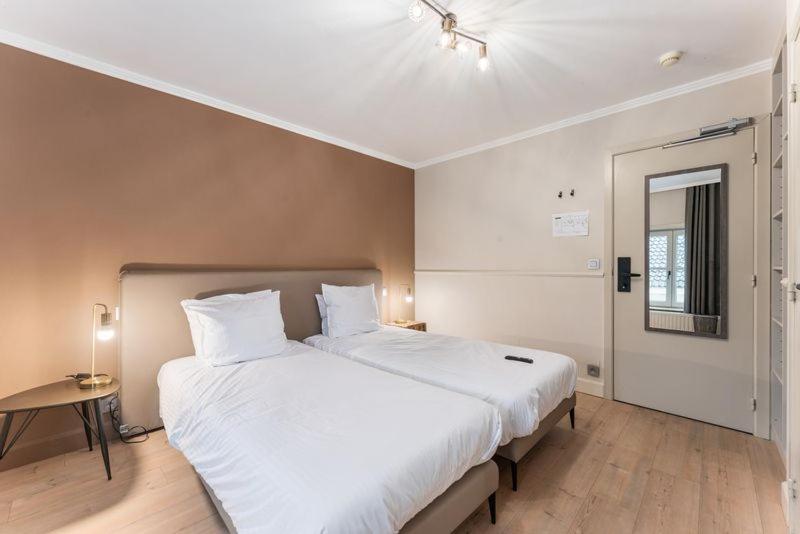 Hotel Karel De Stoute Брюгге Экстерьер фото
