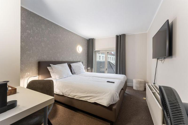 Hotel Karel De Stoute Брюгге Экстерьер фото